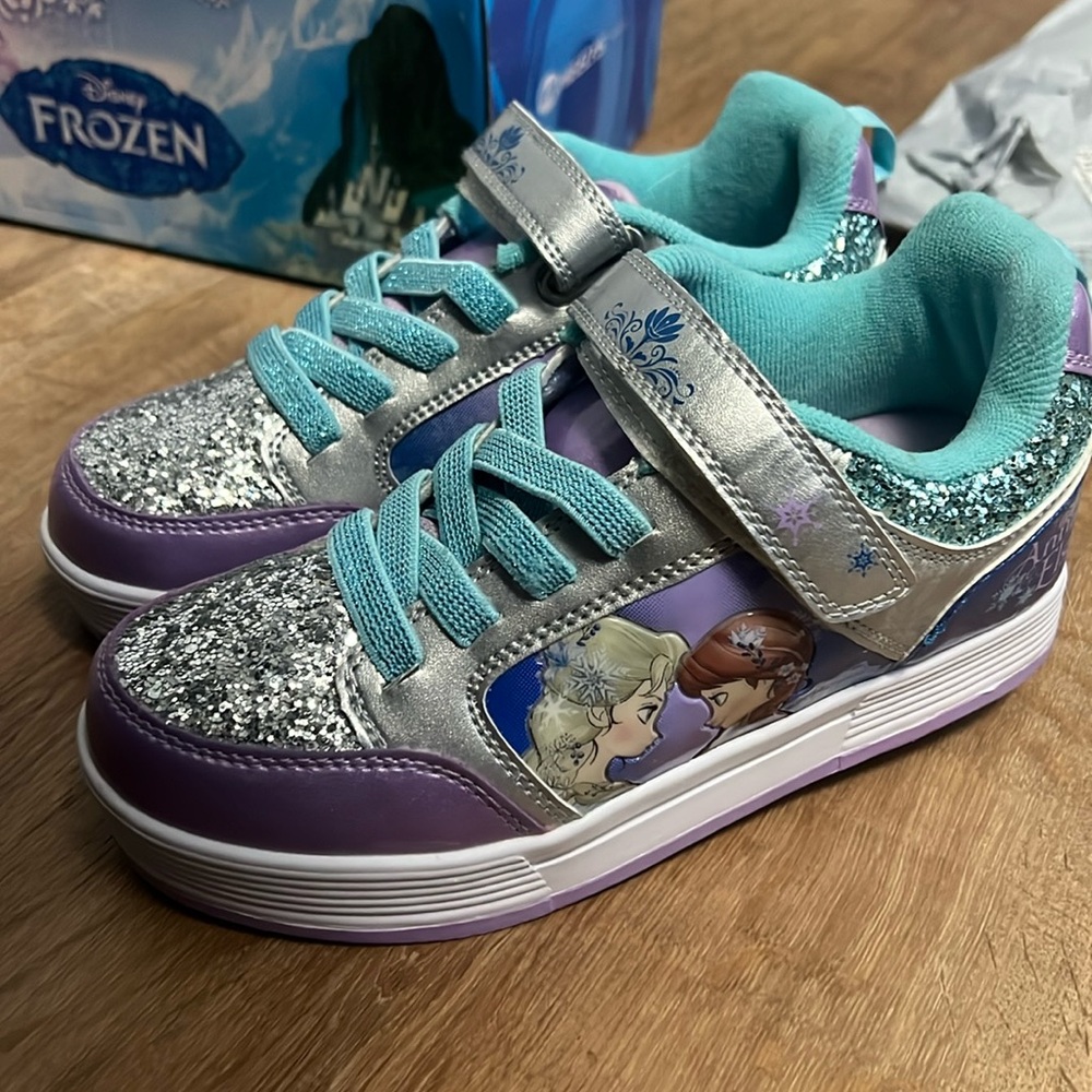 Heelys girls frozen Elsa Anna shoes sneakers wheels purple us size 2/uk 1/eur 33